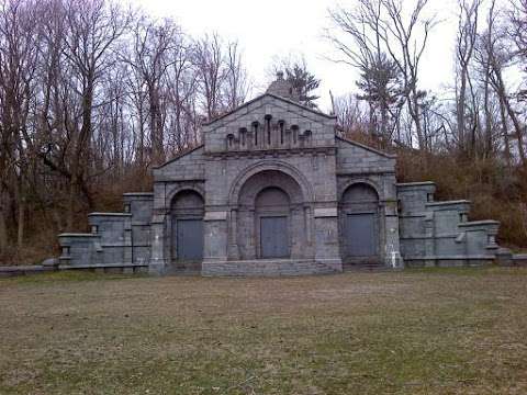 Jobs in Vanderbilt Cemetery - reviews